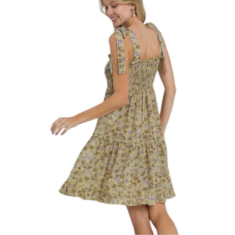 ‘Alivia’ Floral Print A-Line Smocked Ruffle Tiered Dress - Picture 4 of 8